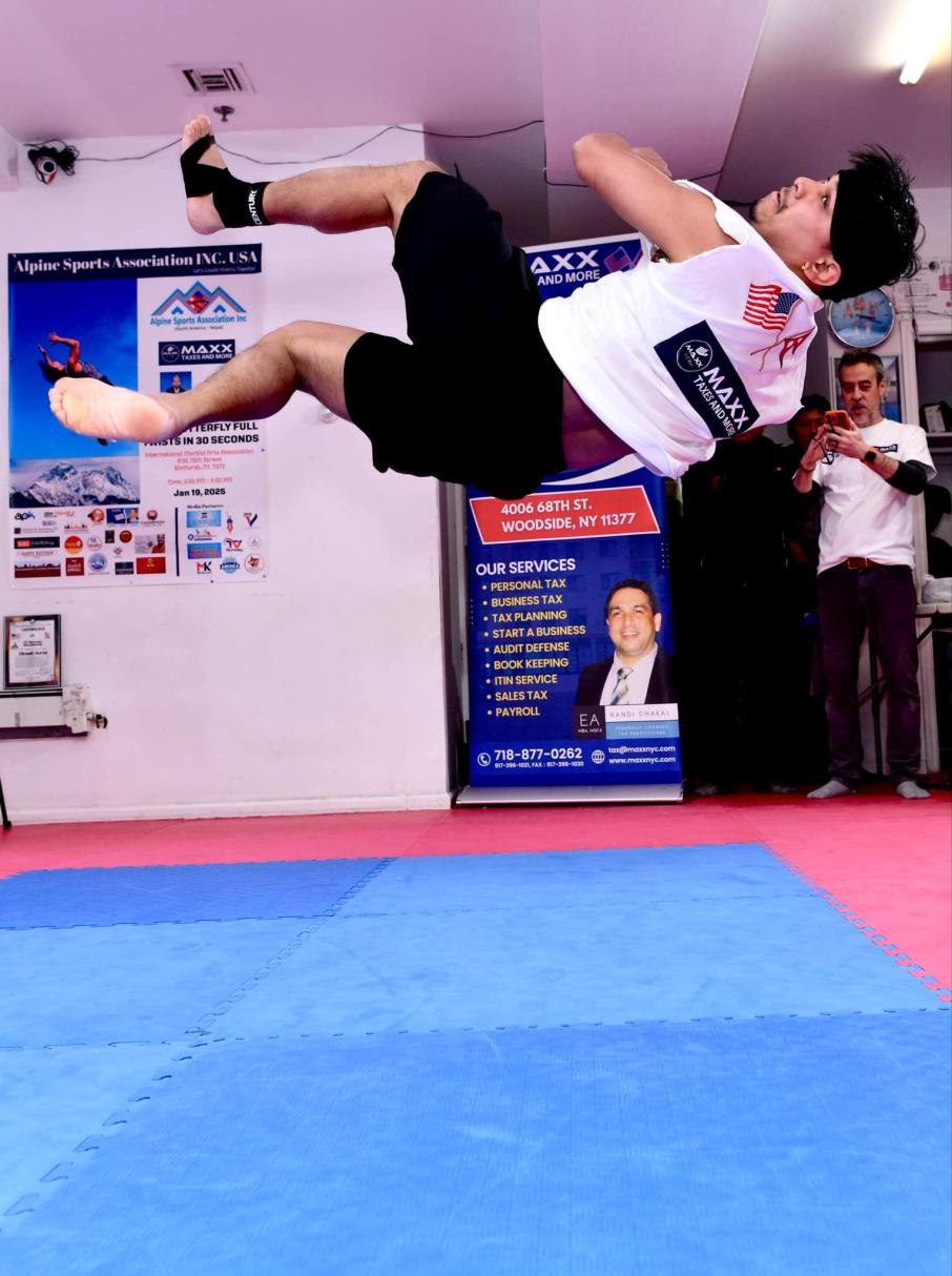 पार्कर खेलाडी दिनेश सुनारको २१ औं  विश्व कीर्तिमान